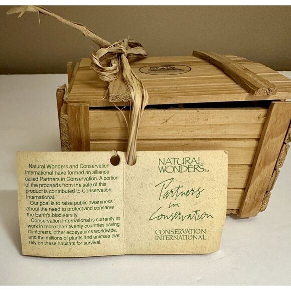 Natural Wonders Hatching Toucans Hand painted Figurine in Crate Japan Signed HF - Picture 4 of 5